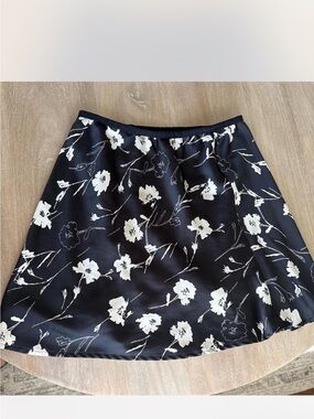 Black Floral A-Line Skirt - Unbranded